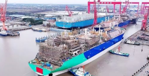 China's shipbuilding industry ranks first in global market share for 16 consecutive years.