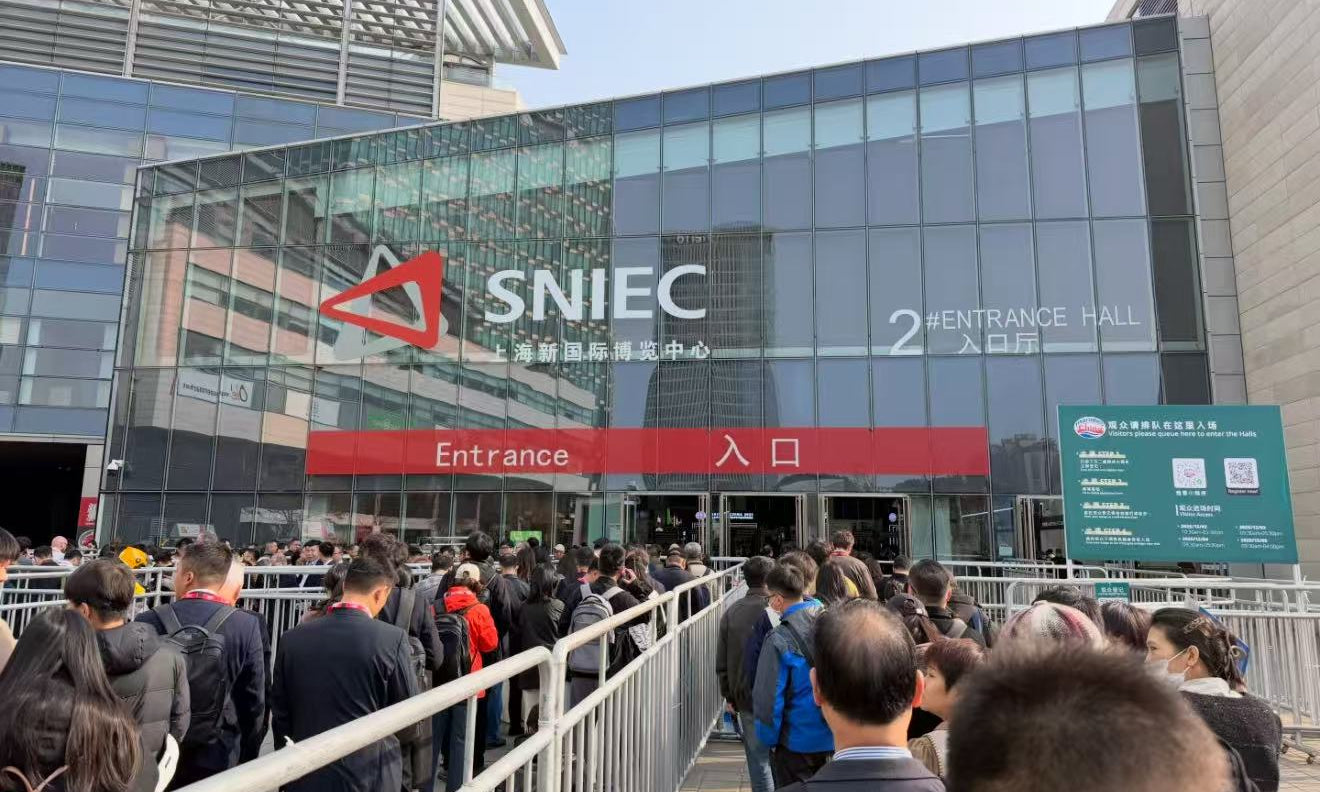 The delegation from Jiangsu Haizhongzhou Shipbuilding Co., Ltd. visited the China International Maritime Exhibition: focusing on cutting-edge technologies and preparing for future navigation.