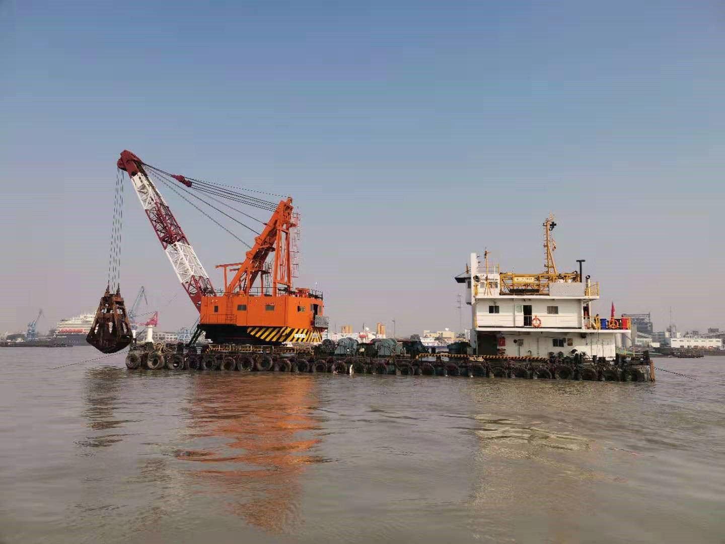 11m³ GRAB DREDGER