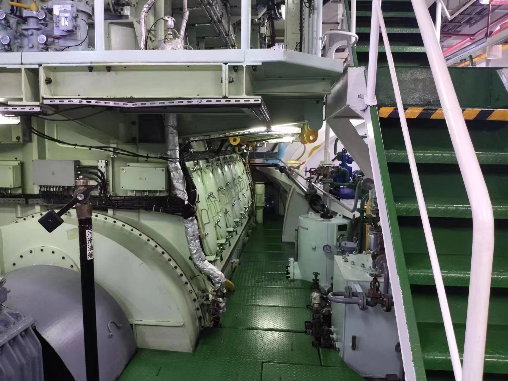 2120TEU CONTAINER SHIP