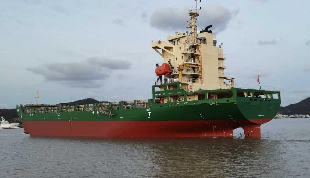 900TEU CONTAINER SHIP