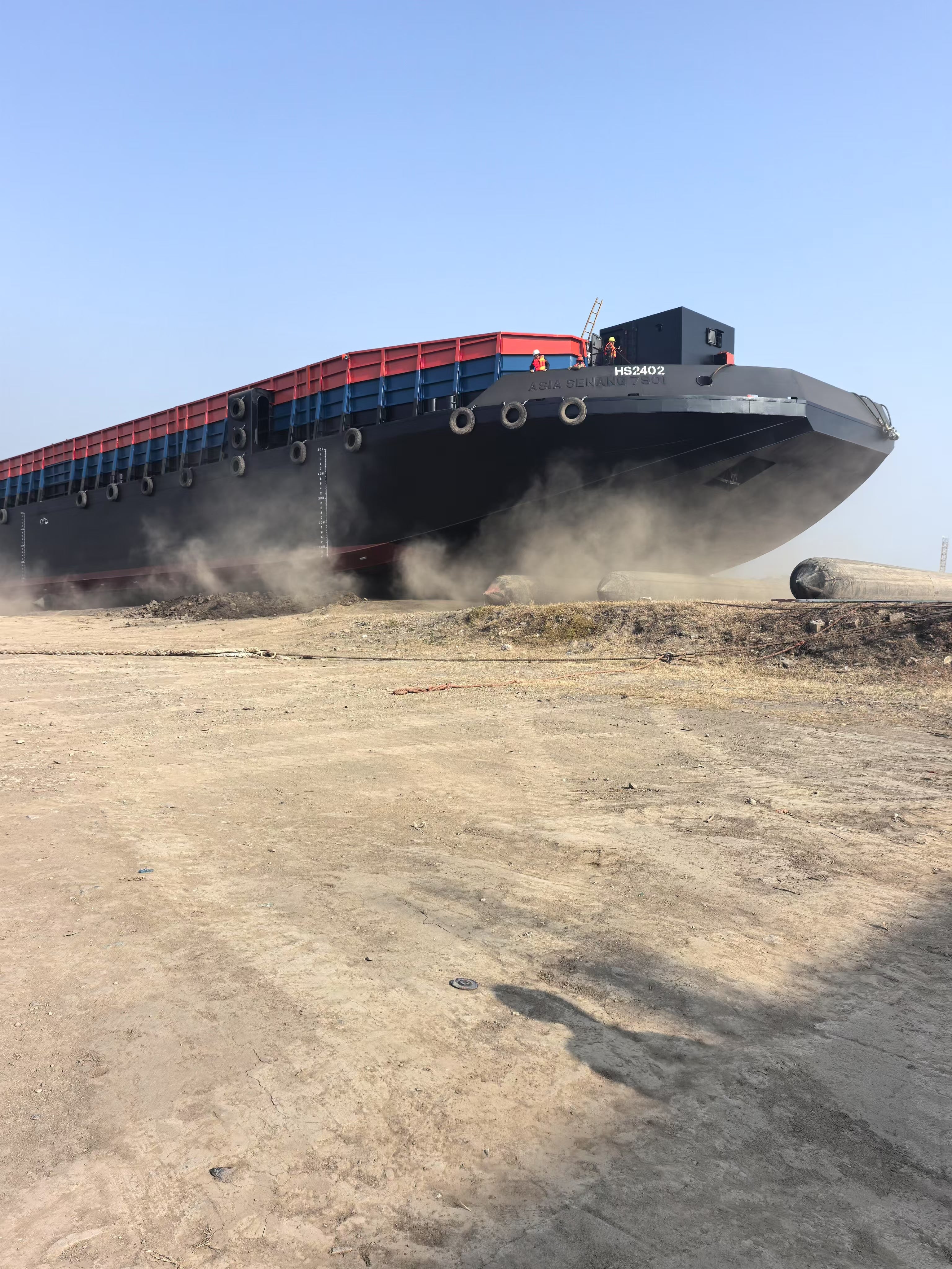 BIG CAPACITY HOPPER DREDGER WITH BIG POWER FROM CHINA FAMOUS MANUFACTURER