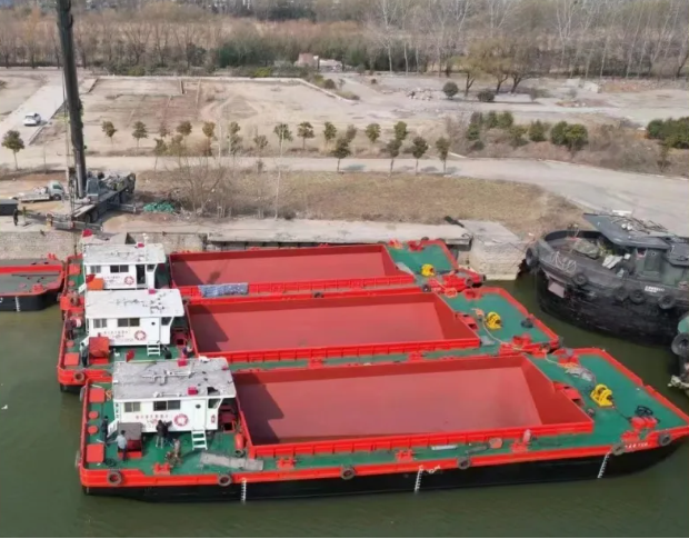 300T Self- Propelled Split Hopper Barge