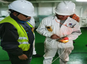 REMORQUEUR PORTUAIRE 4000HP AVEC SYSTÈME DE LUTTE CONTRE L'INCENDIE