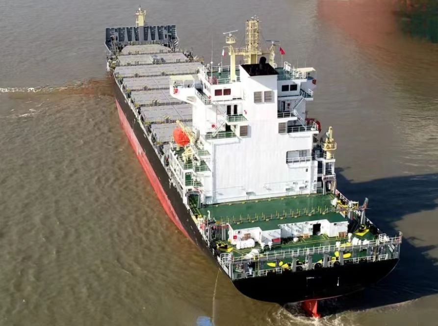 1366TEU CONTAINER SHIP