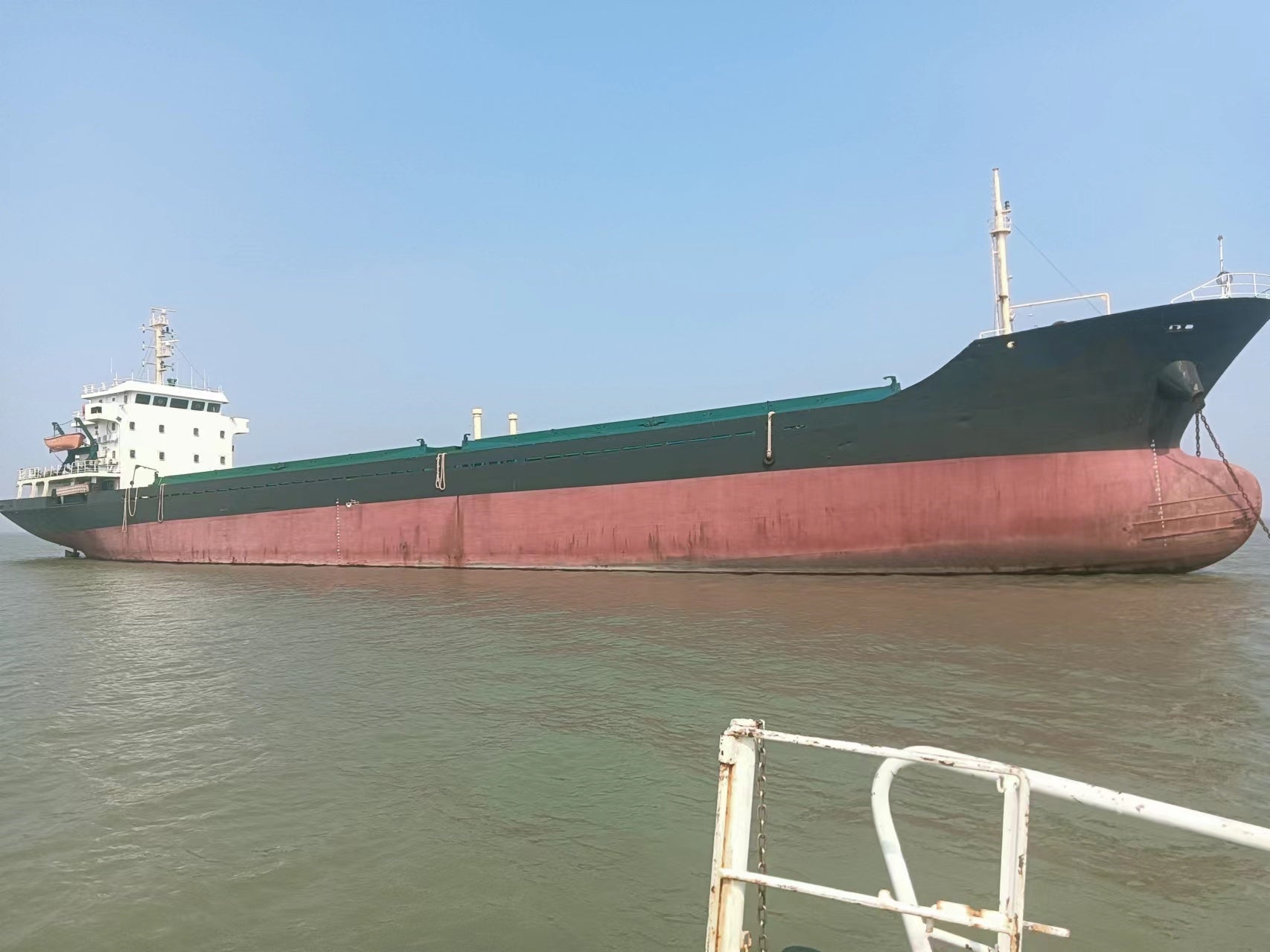 BIG CAPACITY BULK CARRIER WITH BIG POWER