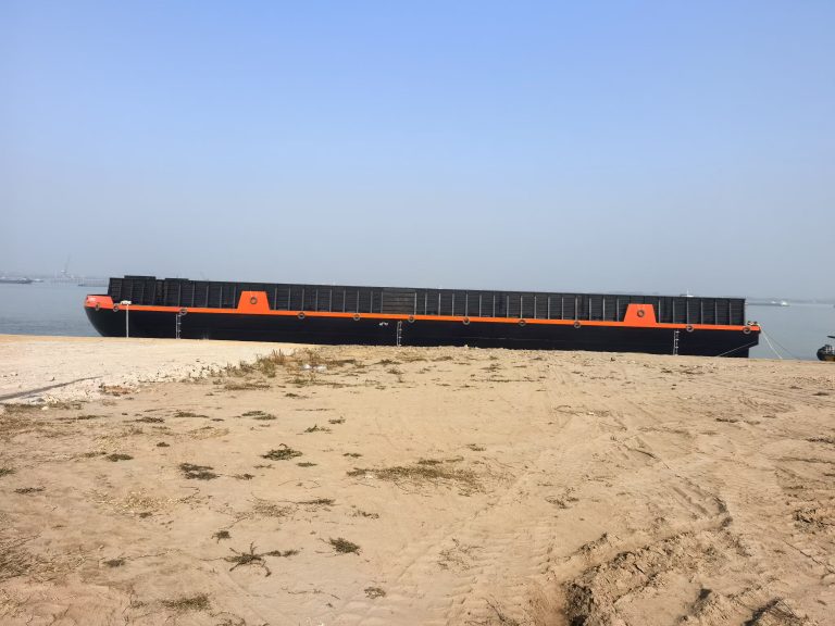 BIG CAPACITY HOPPER DREDGER WITH BIG POWER FROM CHINA FAMOUS MANUFACTURER