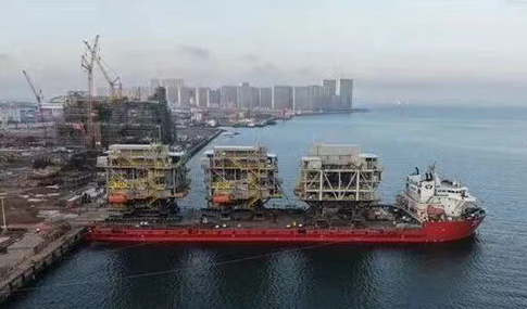 油价飙升，老船承压：干散货航运正在被高燃油成本重新定价