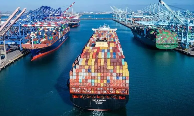 New routes are proliferating! Shipping giants are 